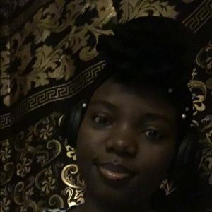 Meet your Posher, Glory